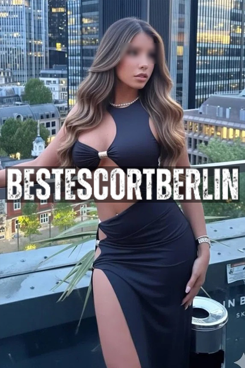 Busty Escort Girl in Berlin