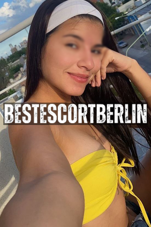 Blowjob Escort Girl in Berlin