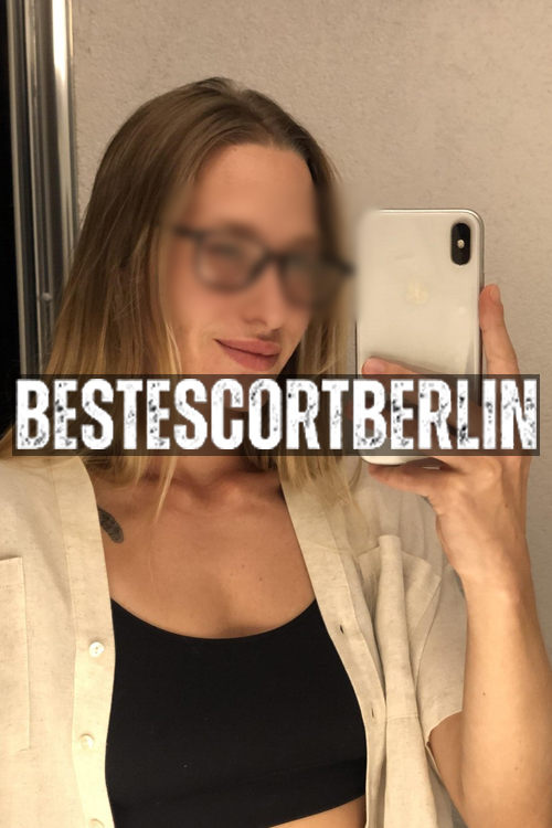 Deep Throat Escort In Berlin