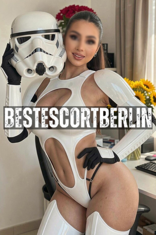 OWO Escort Girl In Berlin